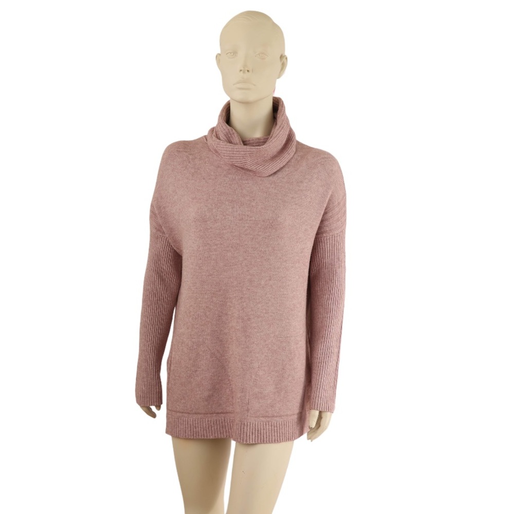 CYRUS sweater. Size M.